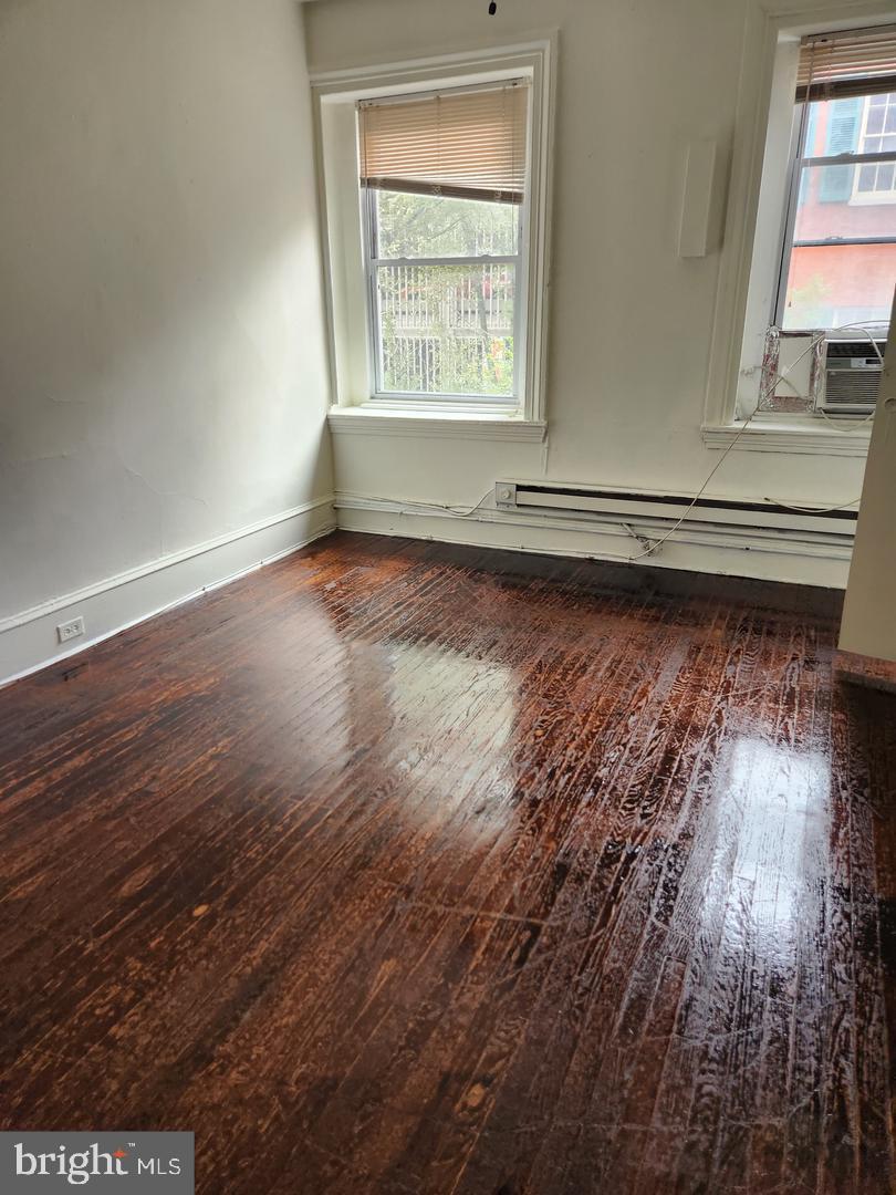 CENTER CITY - Residential Lease