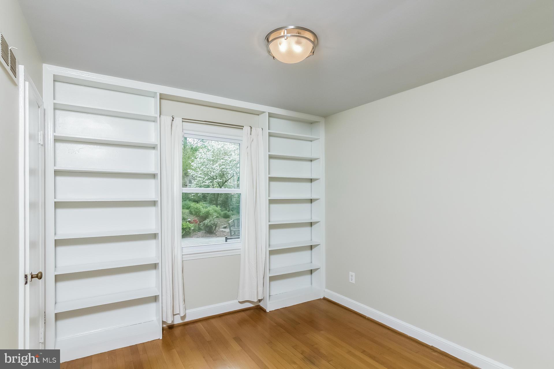 MCKENNEY HILLS - Residential