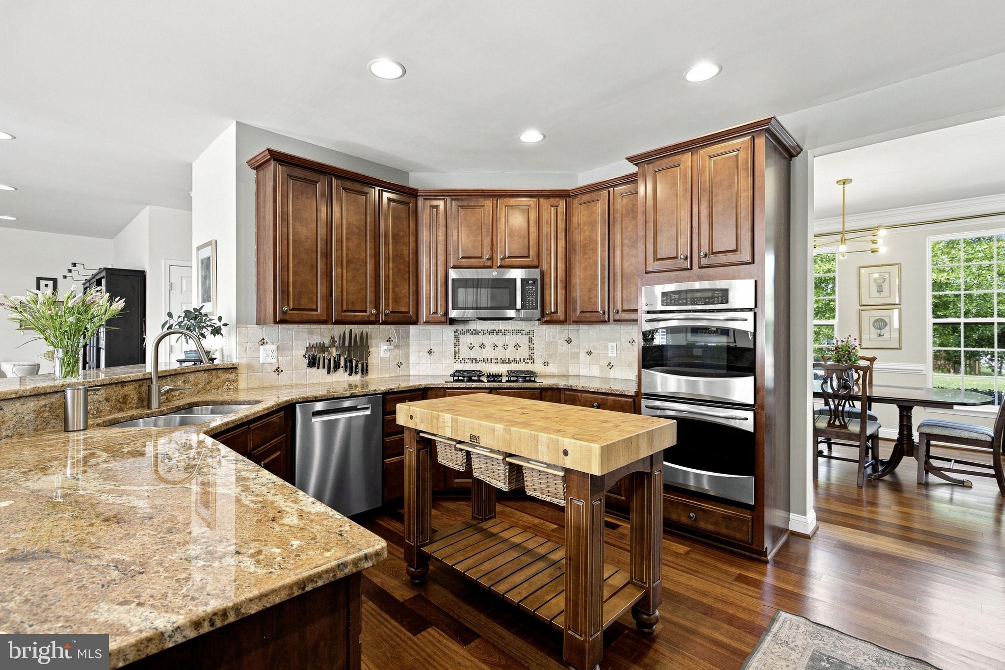 1114 INNIS DRIVE