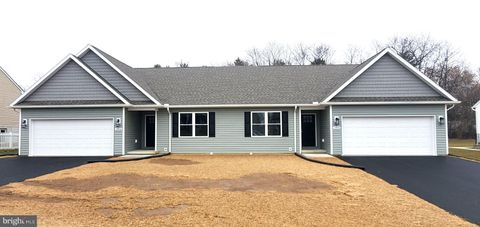 Townhouse For Rent - 13918 Patriot Way<br/> HAGERSTOWN, MD 21740