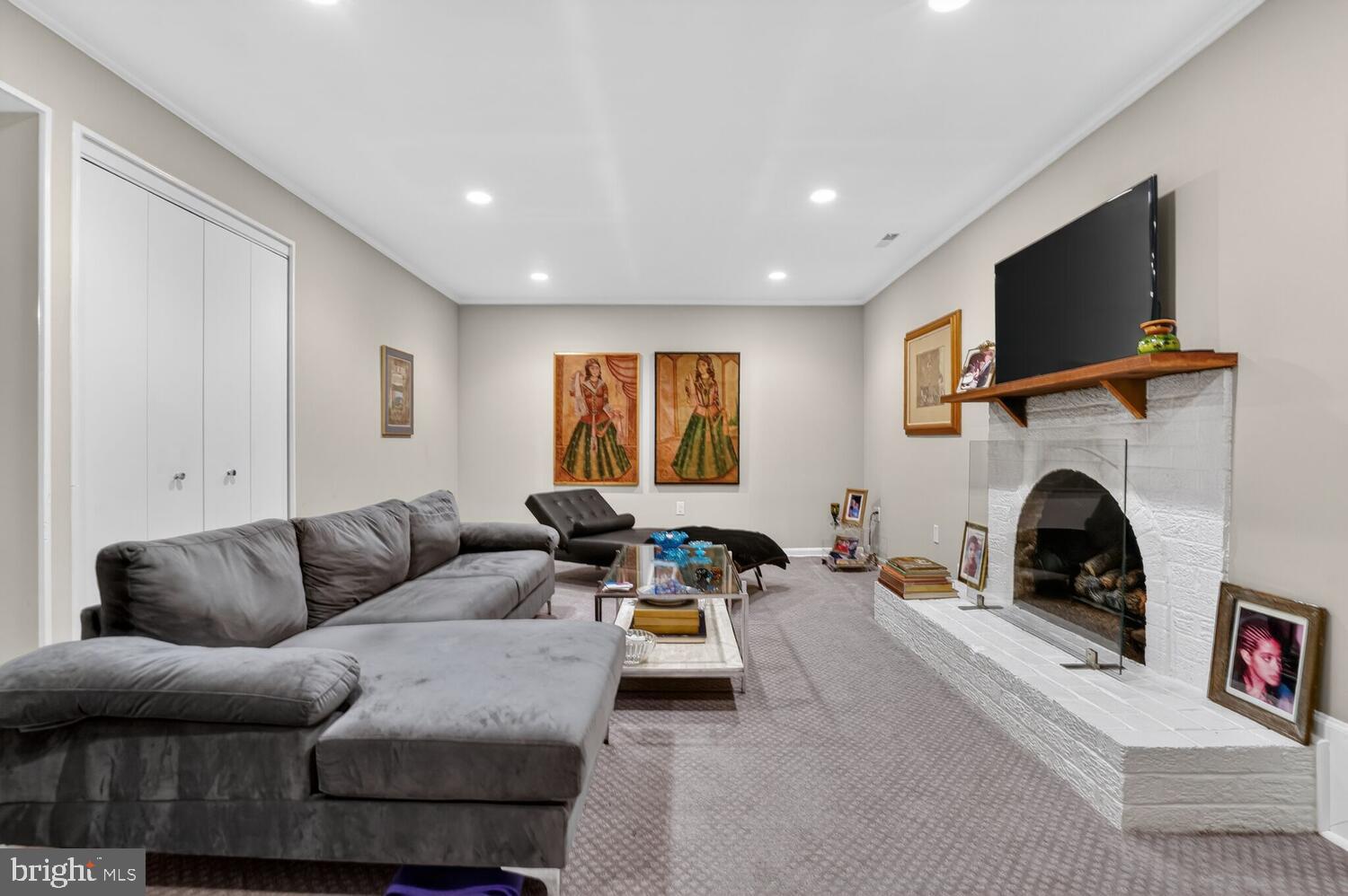 HALLCREST HEIGHTS - Residential