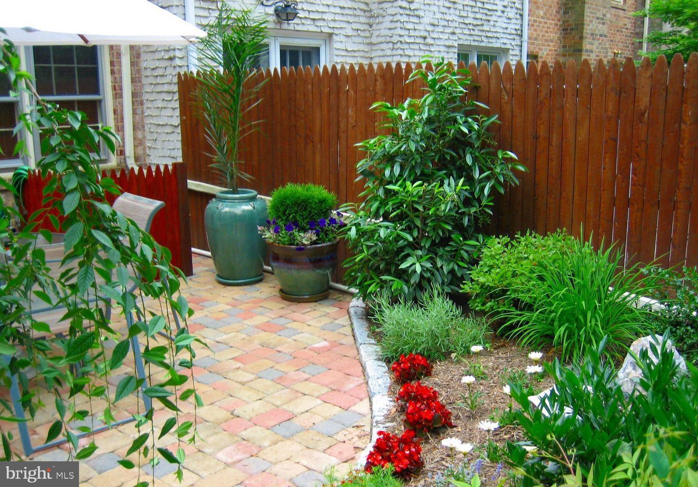 HALLCREST HEIGHTS - Residential