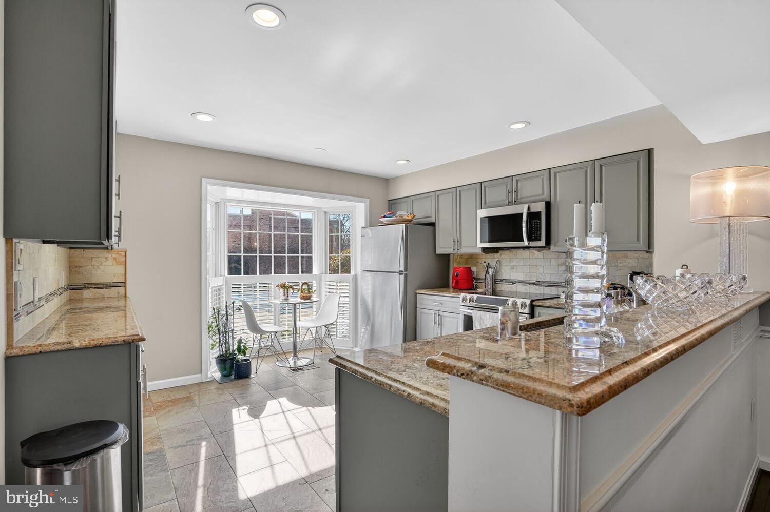 HALLCREST HEIGHTS - Residential