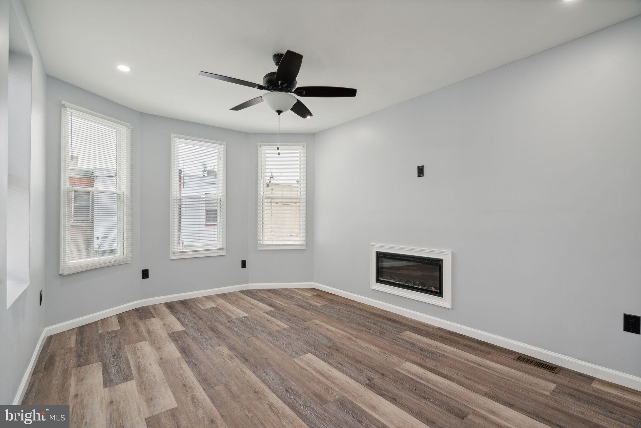 MILL CREEK - Residential