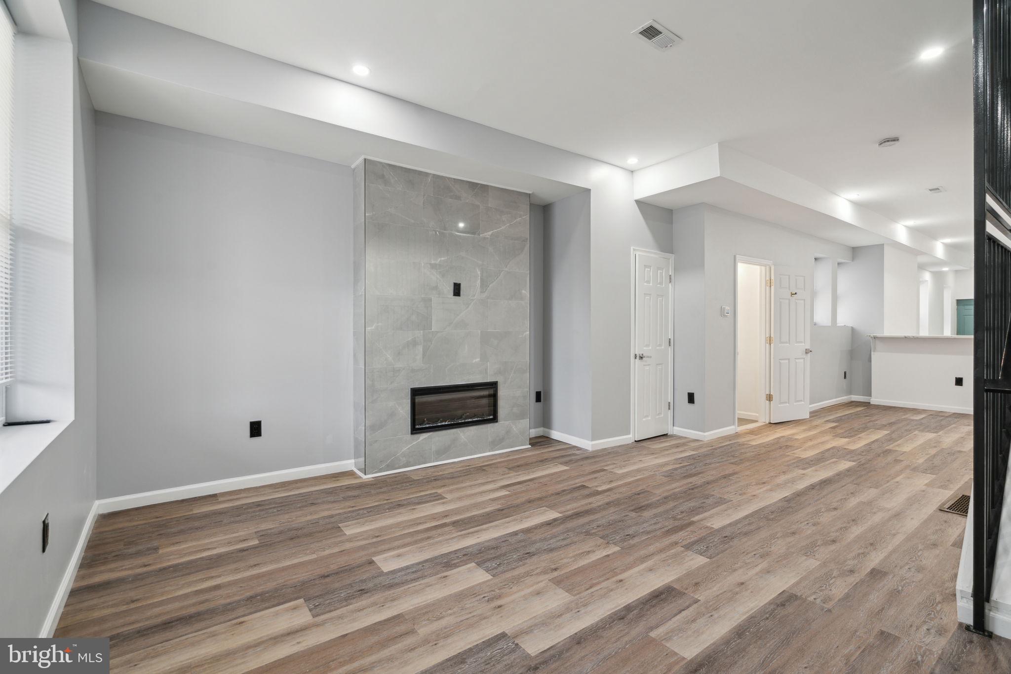 MILL CREEK - Residential