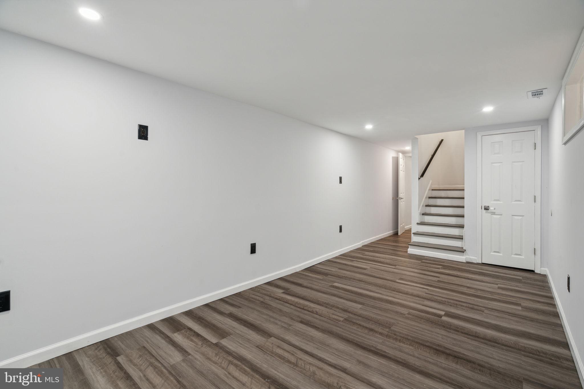 MILL CREEK - Residential