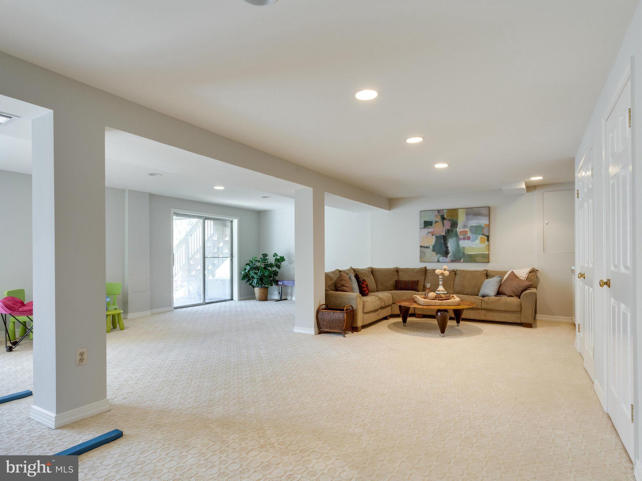 WOLF TRAP WOODS - Residential