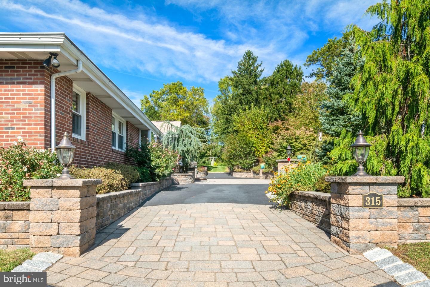 315 HUTCHINSON AVENUE