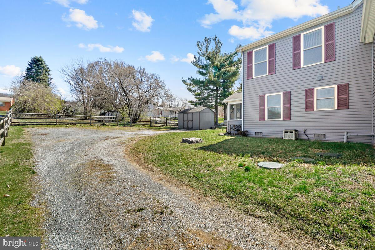 MAPLEVILLE - Residential