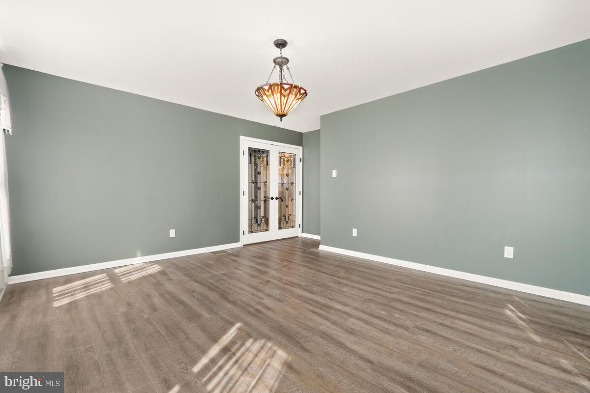 MAPLEVILLE - Residential