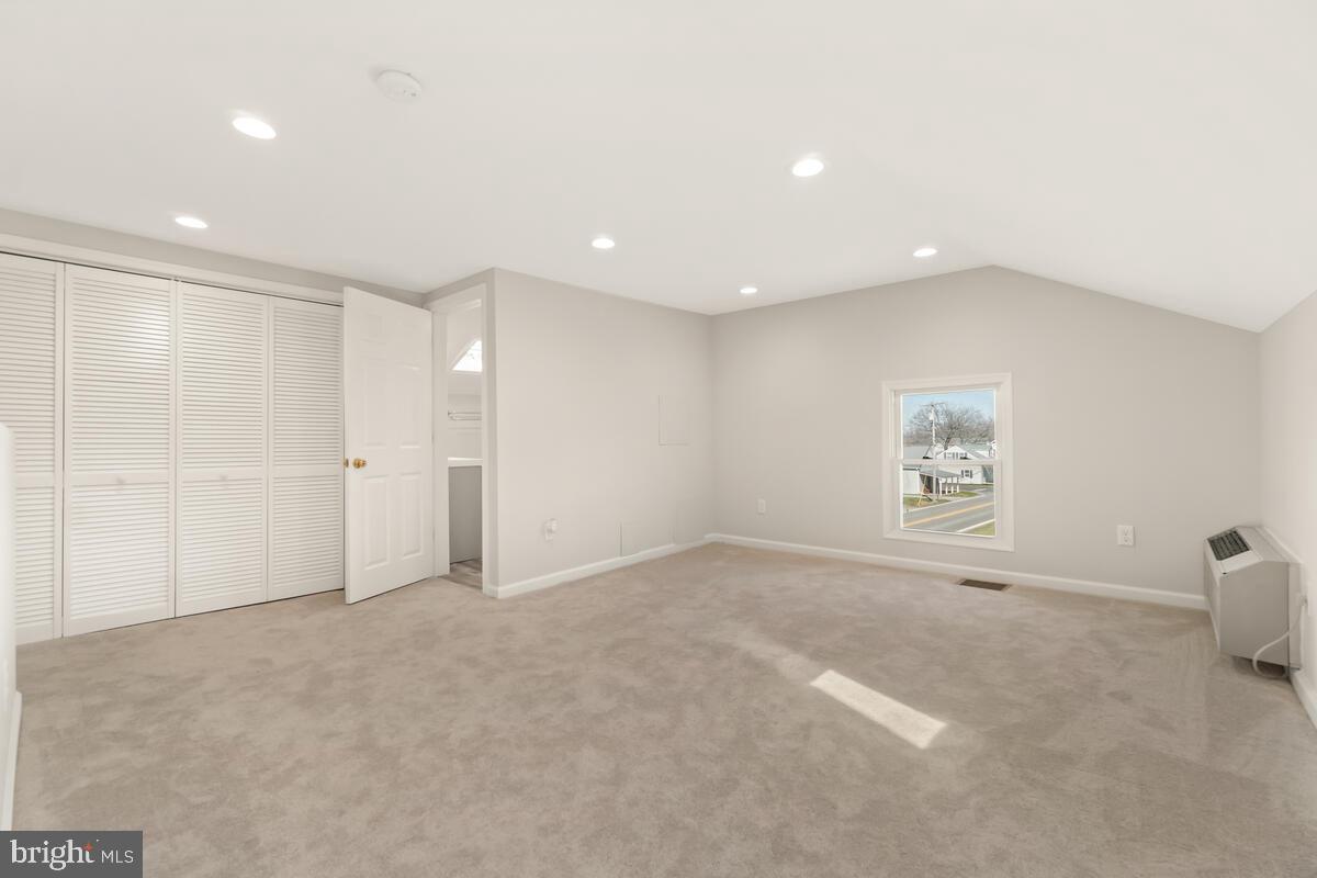 MAPLEVILLE - Residential