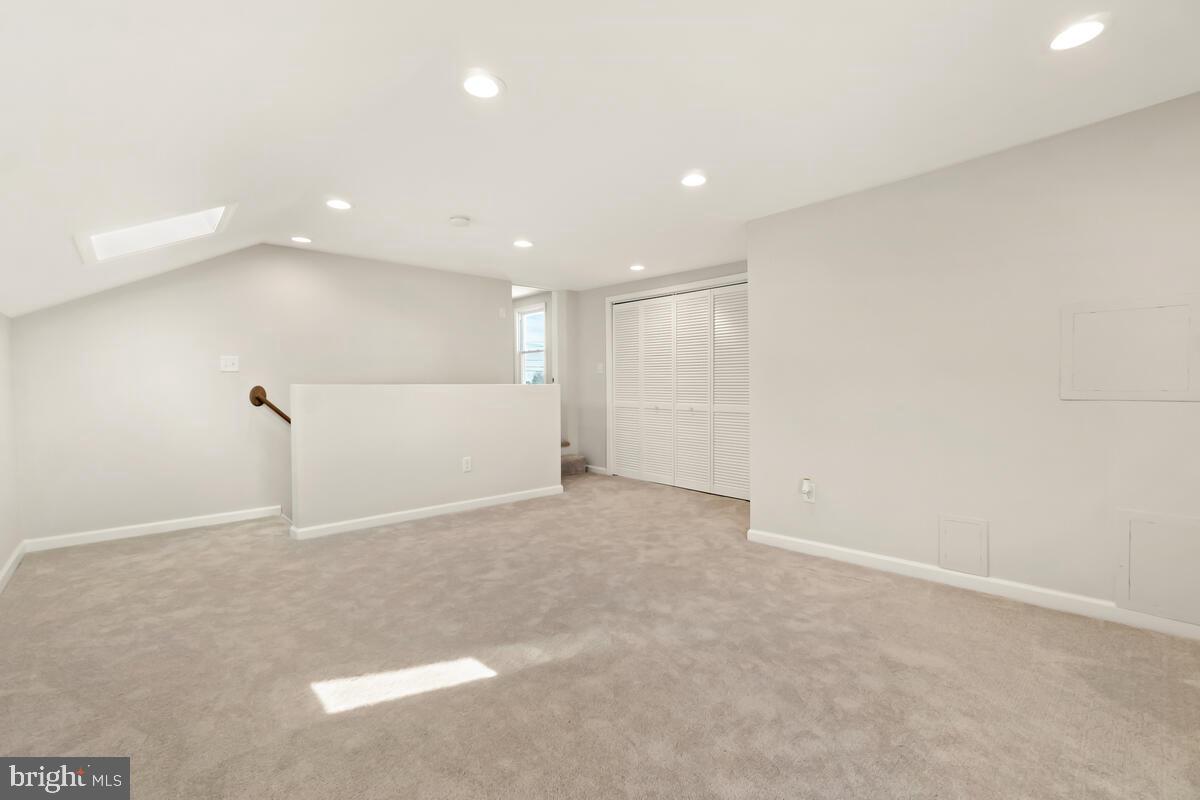 MAPLEVILLE - Residential