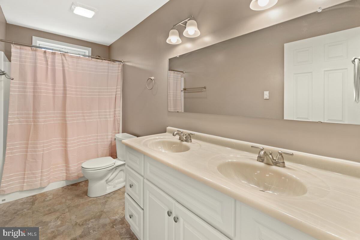 MAPLEVILLE - Residential