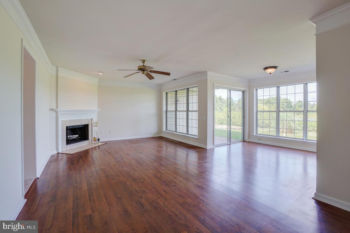 BULL RUN CONDO - Residential