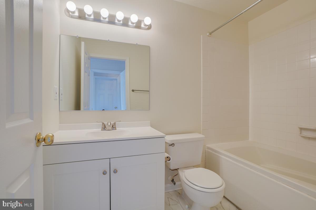 BULL RUN CONDO - Residential