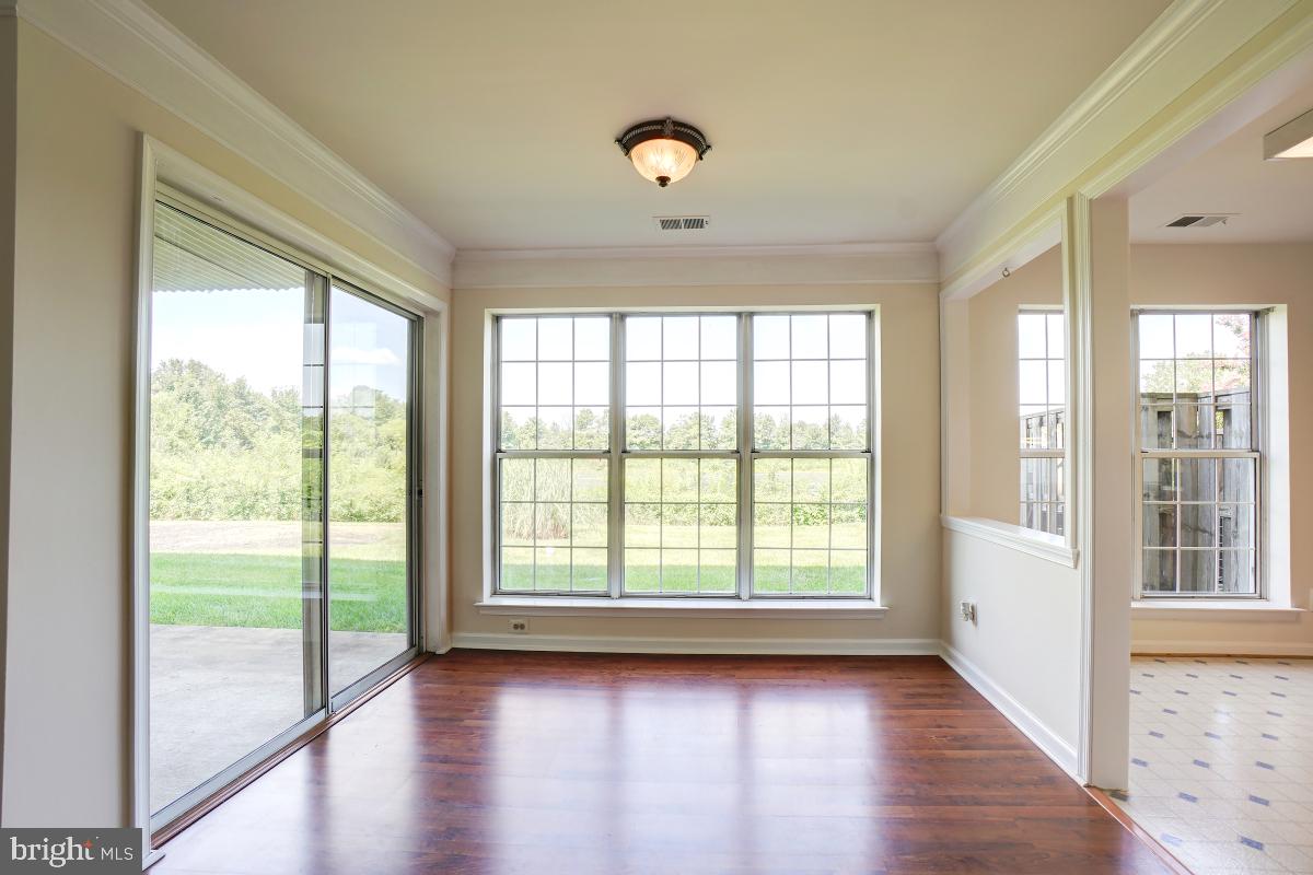 BULL RUN CONDO - Residential