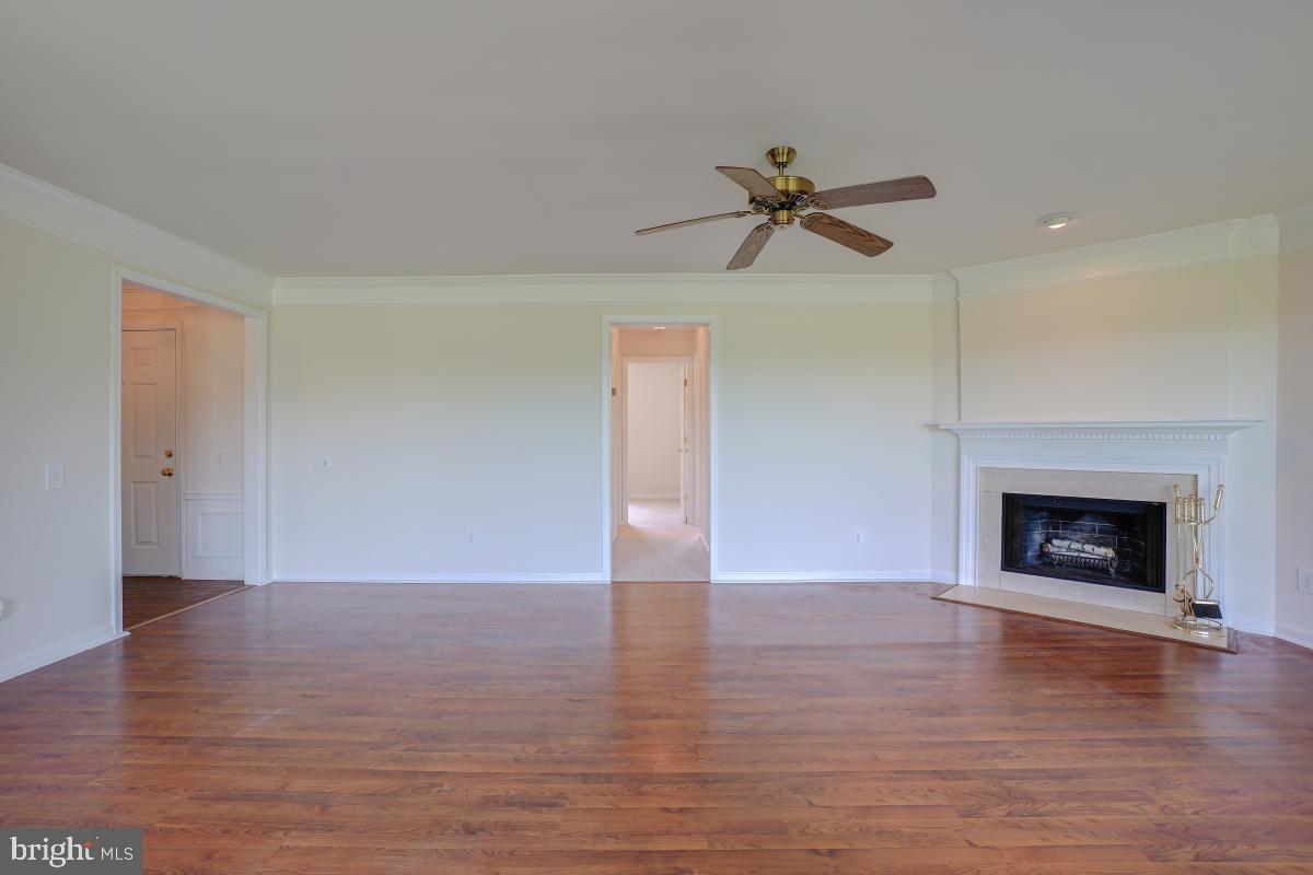 BULL RUN CONDO - Residential