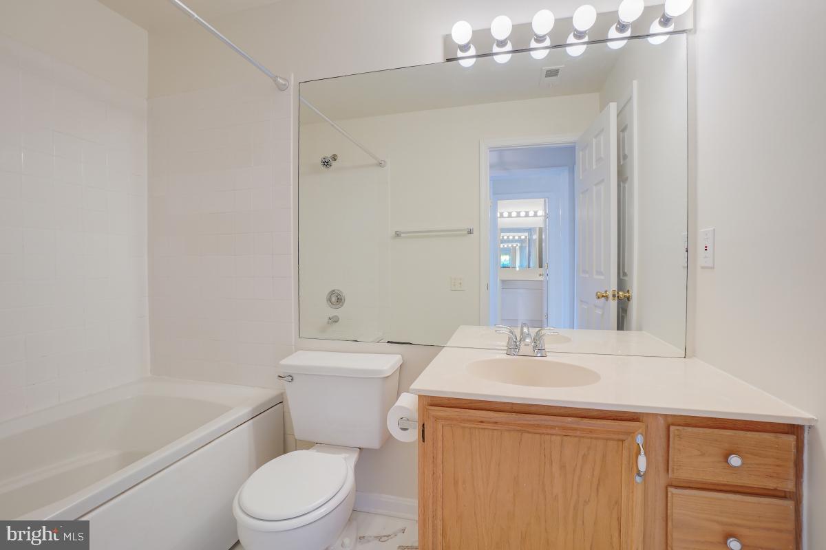 BULL RUN CONDO - Residential