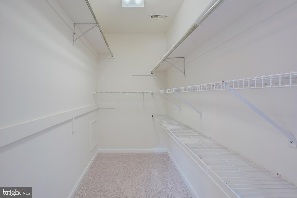 BULL RUN CONDO - Residential