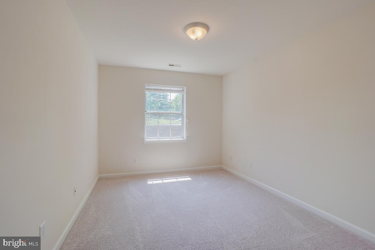 BULL RUN CONDO - Residential