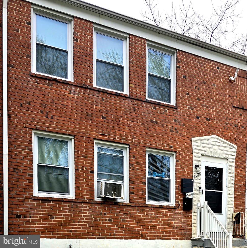 Beautifully renovated 2-bedroom, 1-bathroom apartment nestled in a sought-after neighborhood, offering both comfort, style and convenience.
Key Features: Newly renovated, central air & heat, updated appliances & fixtures, brand-new flooring, freshly painted walls, including a washer/dryer in building.
Two spacious bedrooms provide ample space for rest and relaxation. Enjoy the luxury of a contemporary bathroom featuring elegant finishes and a rejuvenating shower. Fully equipped kitchen, complete with stainless steel appliances, ample cabinet space, and sleek countertops. A convenient washer and dryer are included for use in the bottom level of the building. Utilities Included: Water utility costs are covered.
Prime Location: Situated on a tree-lined quiet street, in a desirable neighborhood. This home offers easy access to parks, shopping centers, dining and public transportation.
Pet-Friendly: Furry friends are welcome to join you in your new abode, subject to pet policy and additional fees.