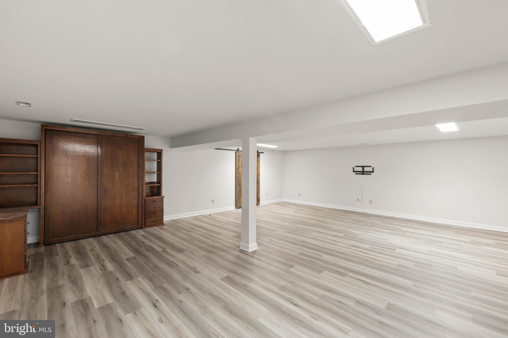 BROOKNEILL - Residential