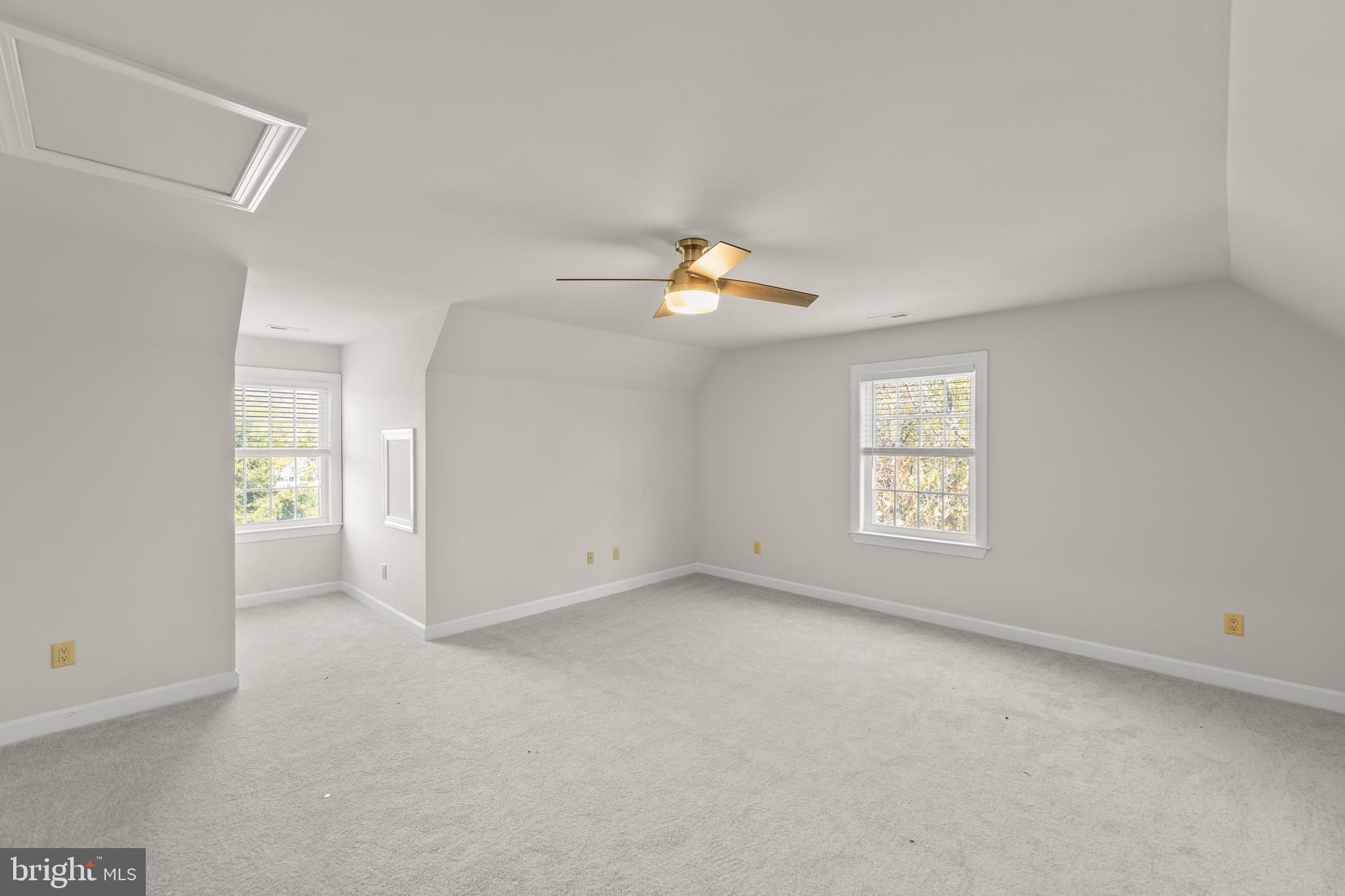 BROOKNEILL - Residential