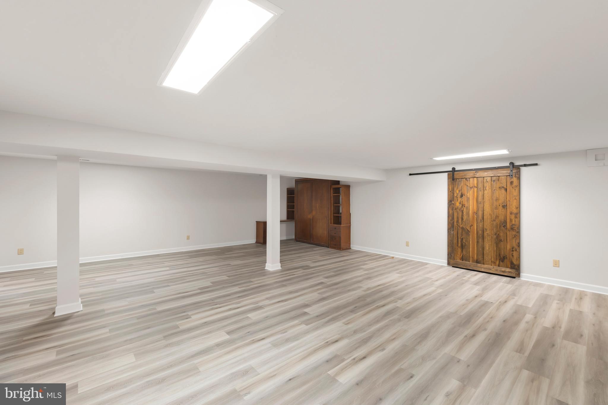 BROOKNEILL - Residential