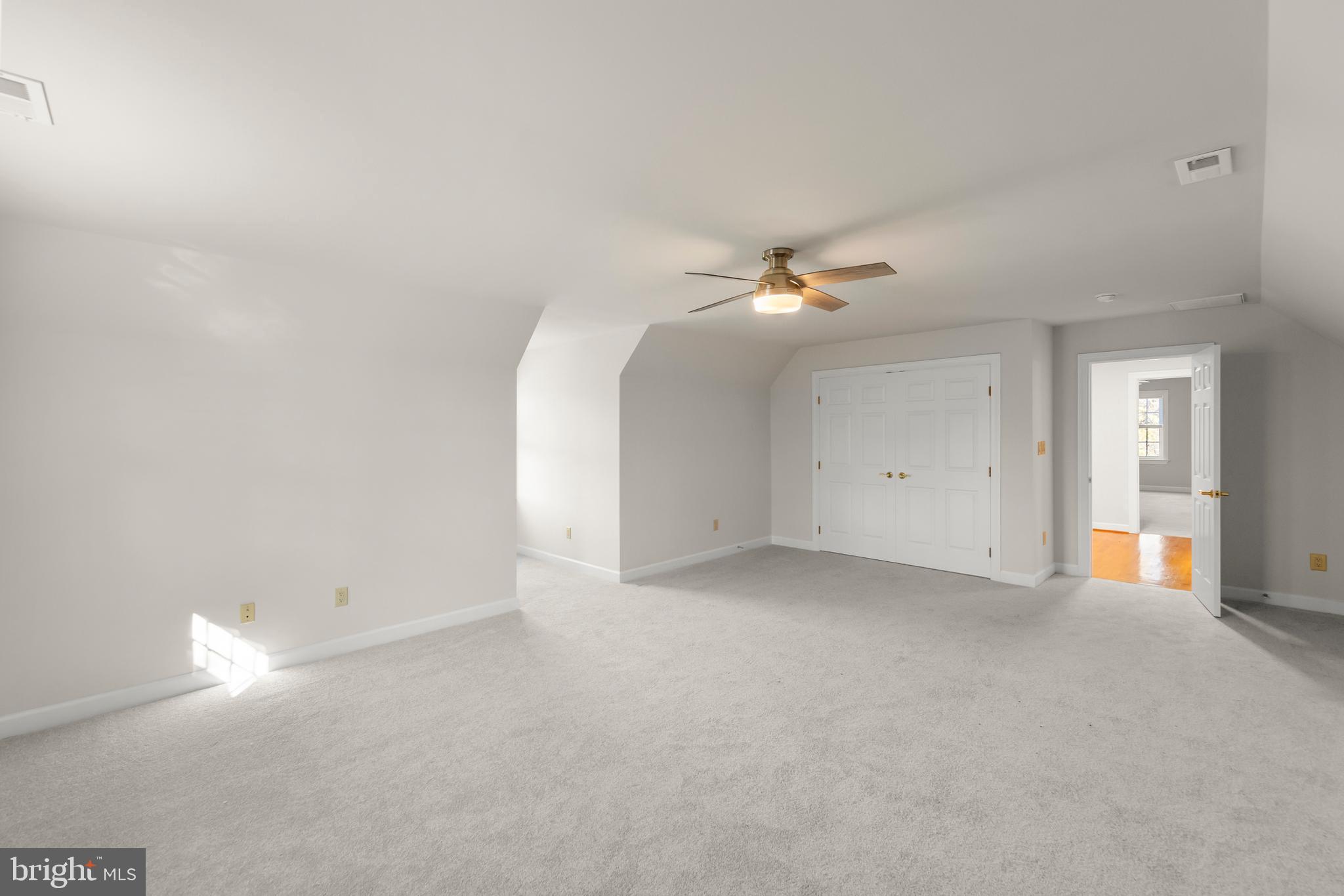 BROOKNEILL - Residential