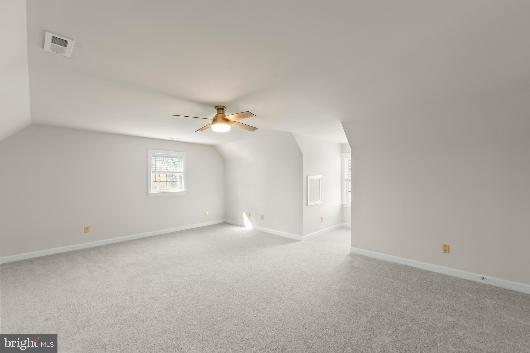 BROOKNEILL - Residential