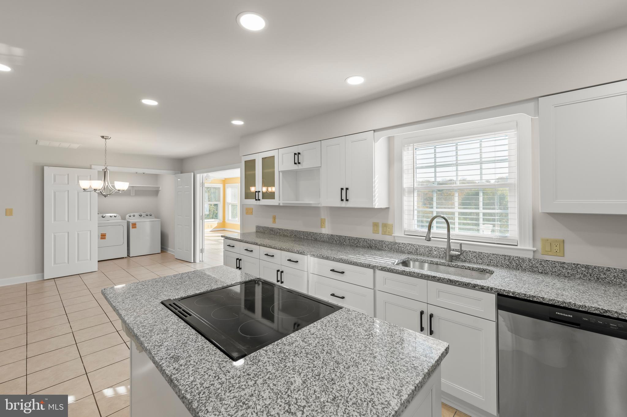 BROOKNEILL - Residential