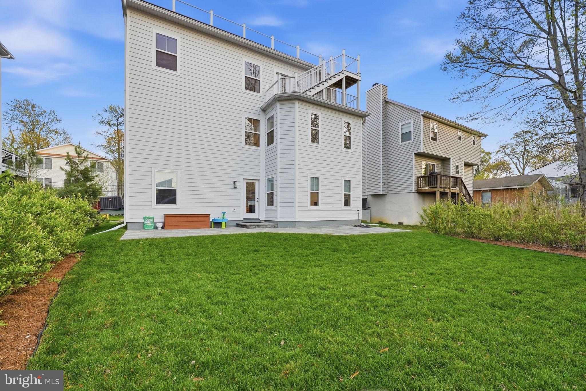 ARUNDEL ON THE BAY - Residential