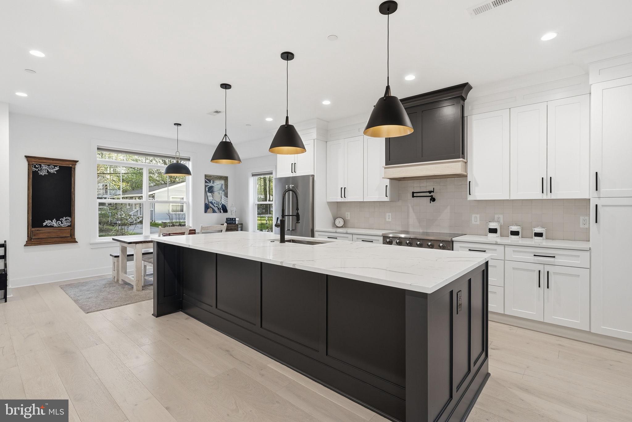 ARUNDEL ON THE BAY - Residential