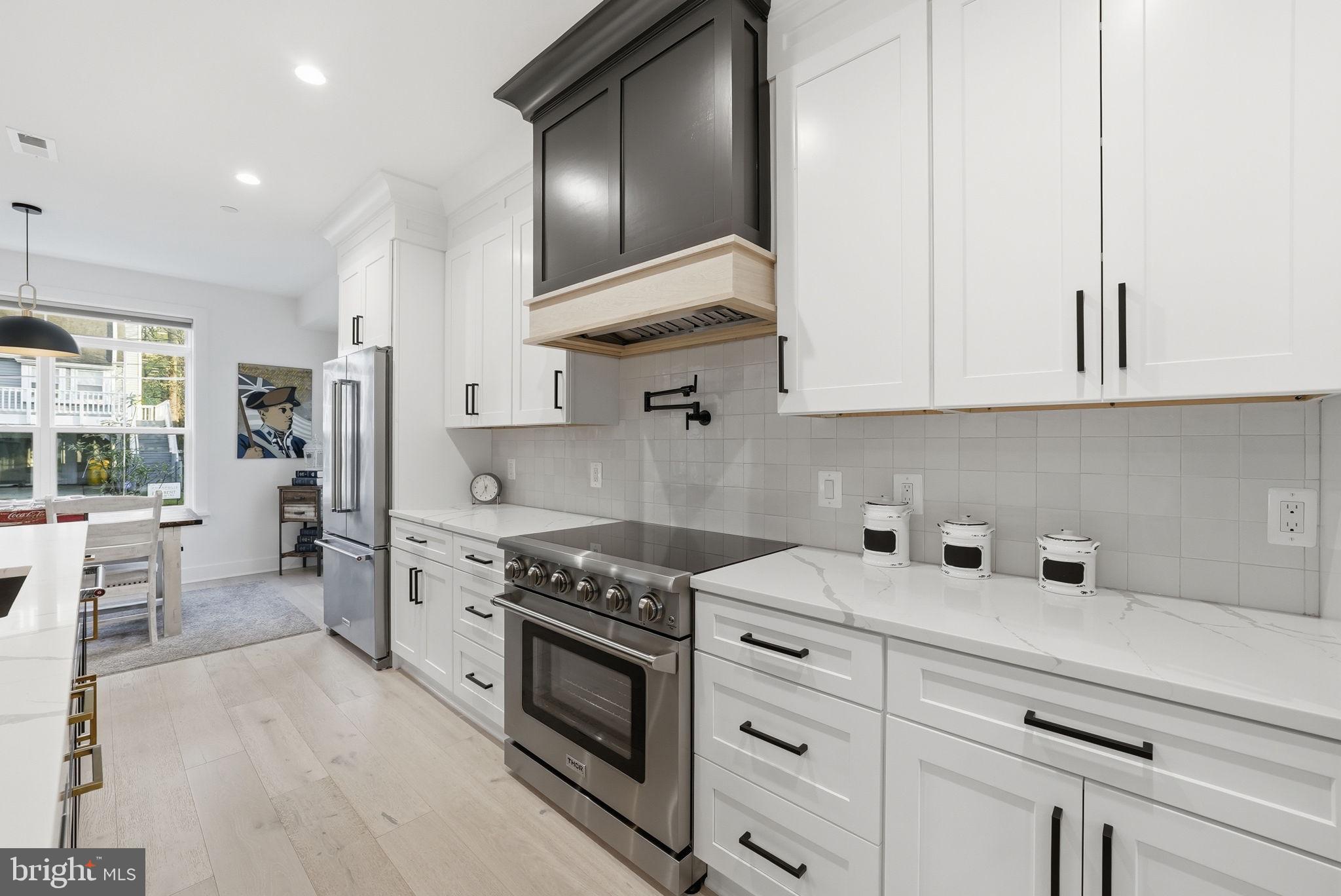 ARUNDEL ON THE BAY - Residential