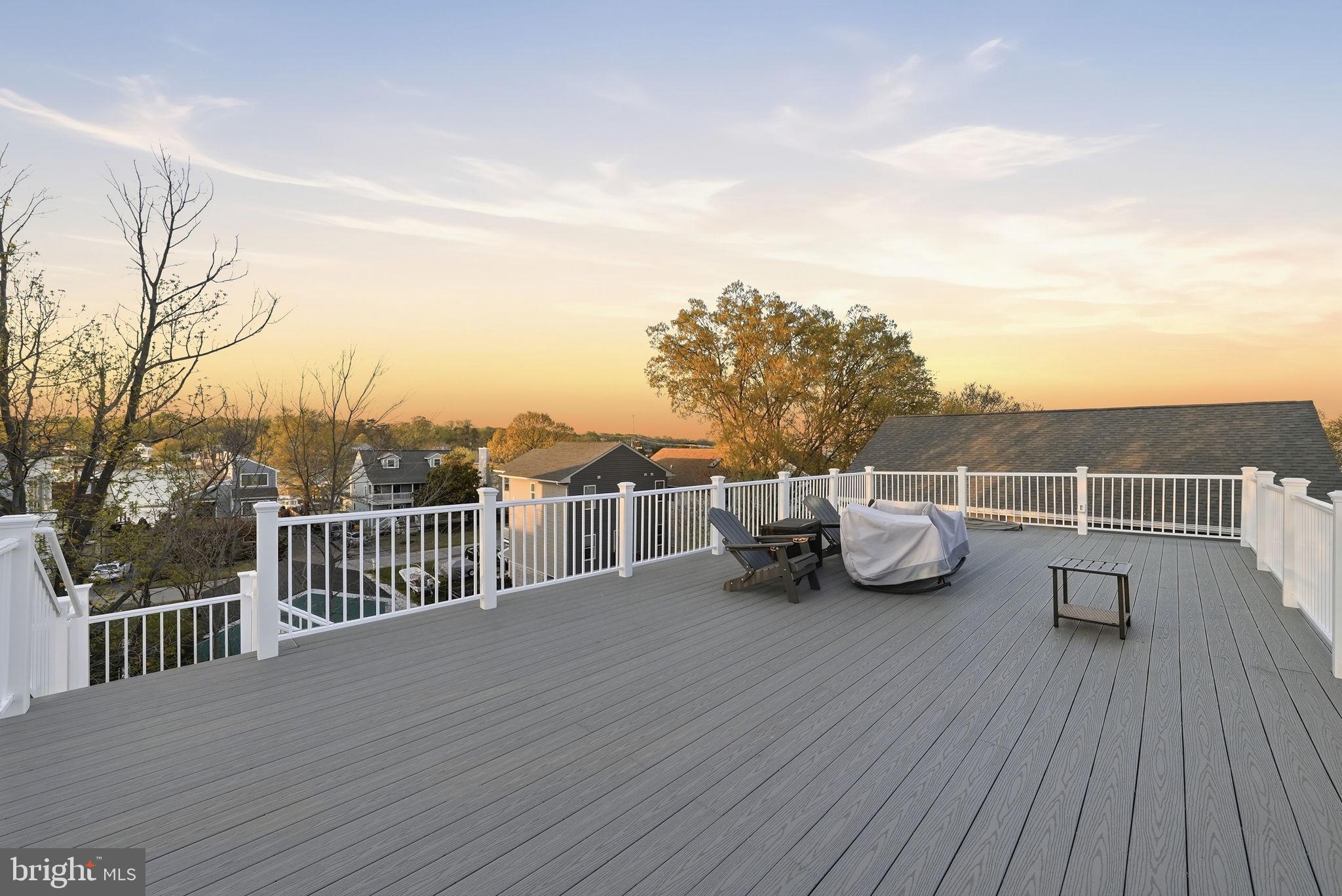 ARUNDEL ON THE BAY - Residential