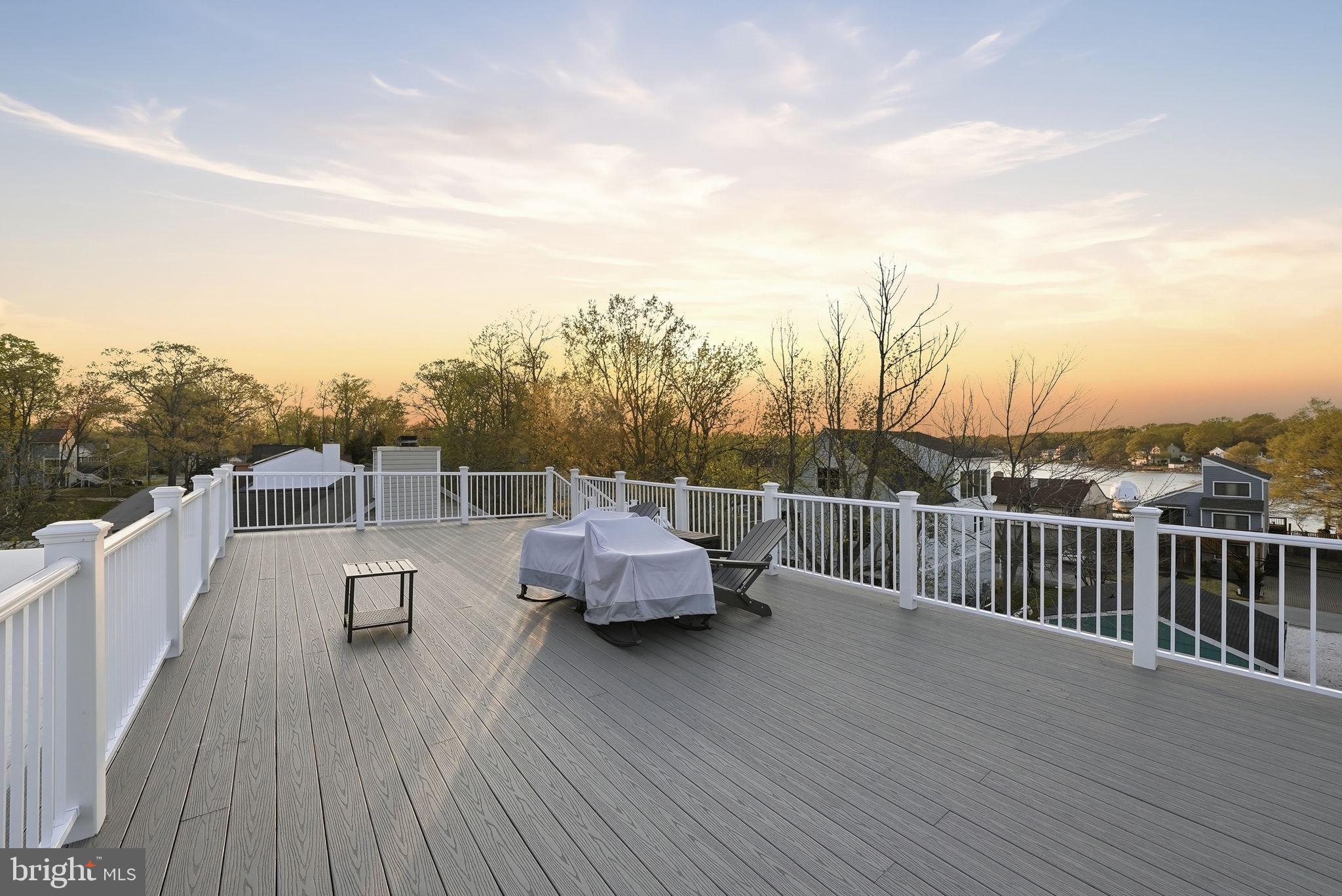 ARUNDEL ON THE BAY - Residential