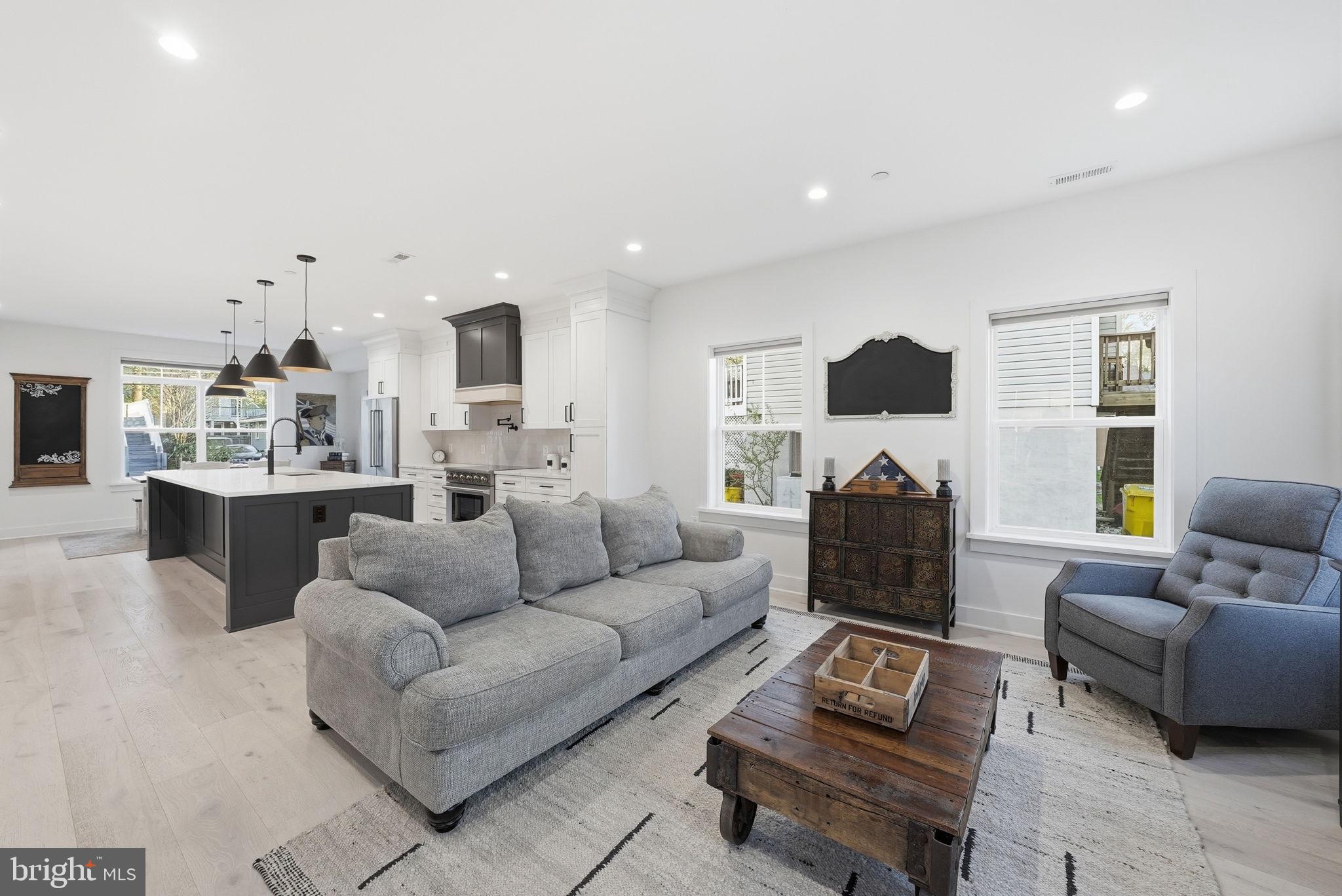 ARUNDEL ON THE BAY - Residential