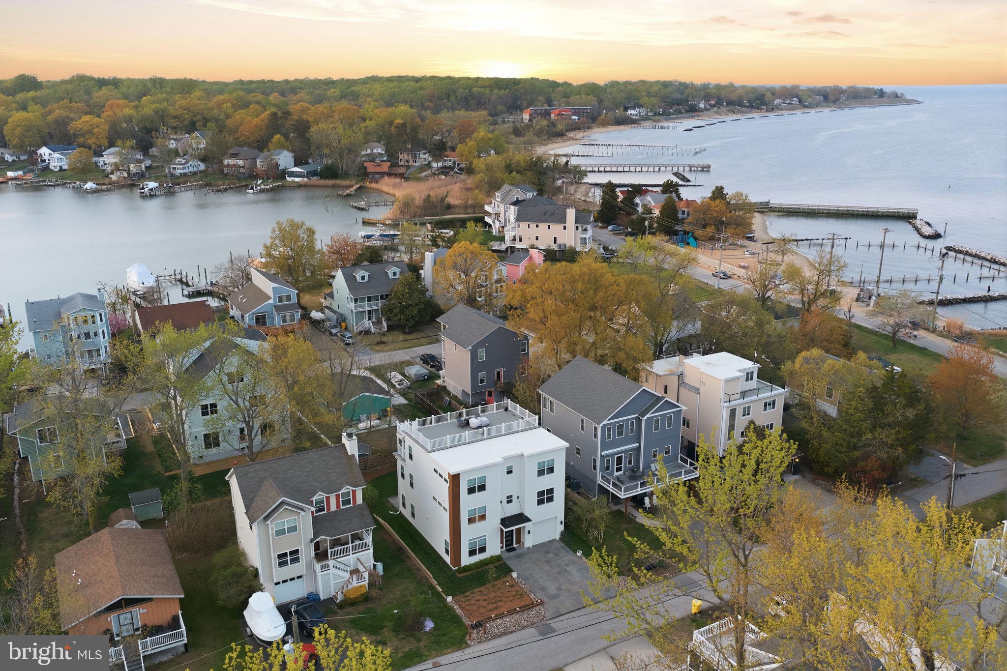 ARUNDEL ON THE BAY - Residential