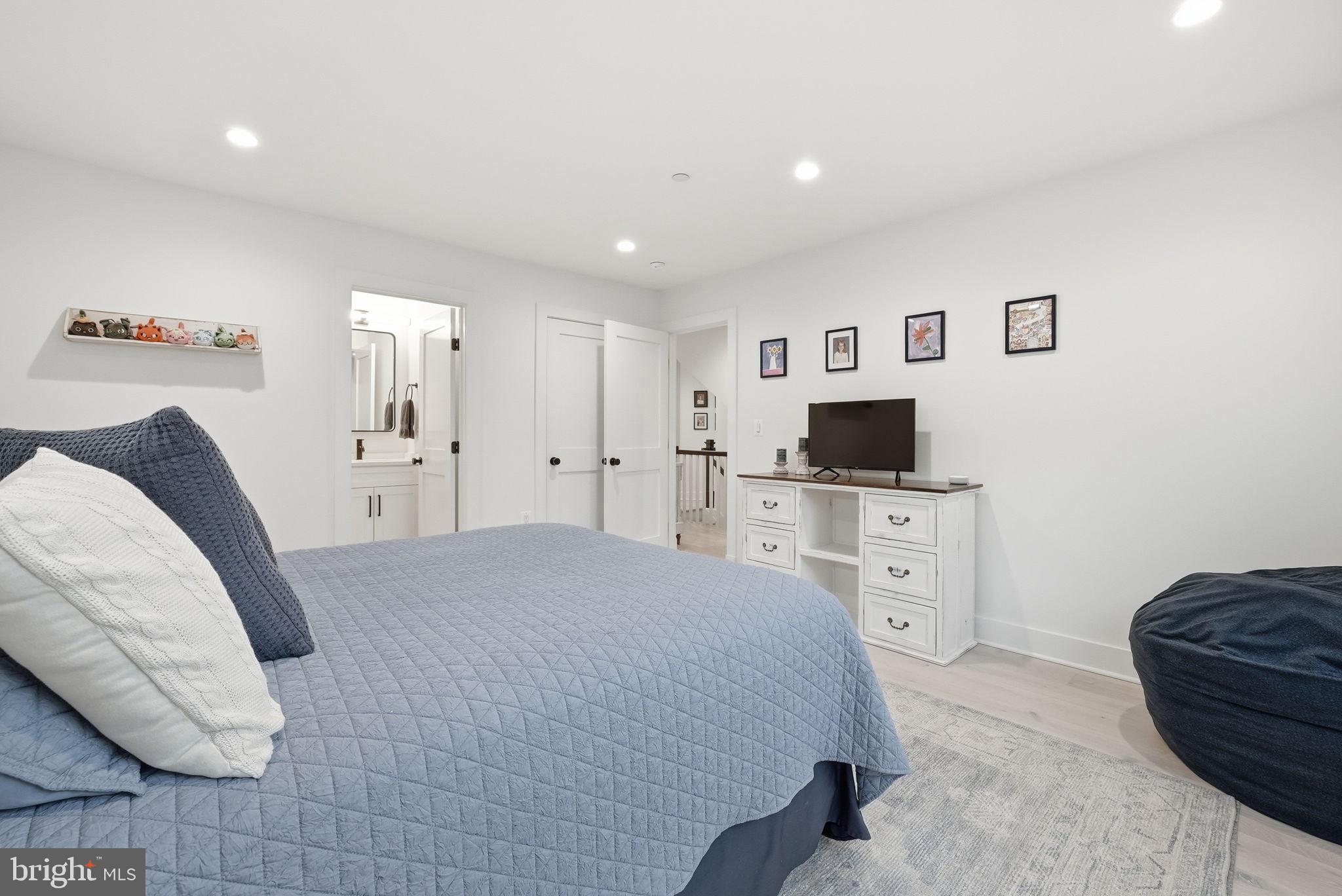 ARUNDEL ON THE BAY - Residential