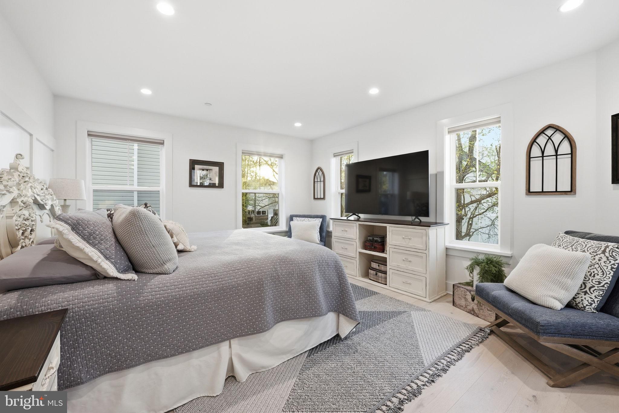 ARUNDEL ON THE BAY - Residential