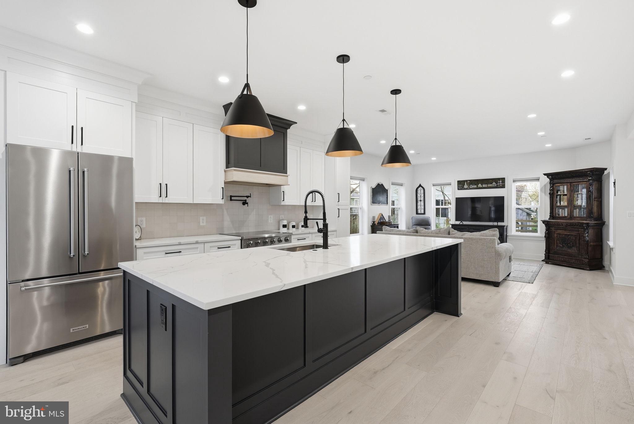 ARUNDEL ON THE BAY - Residential
