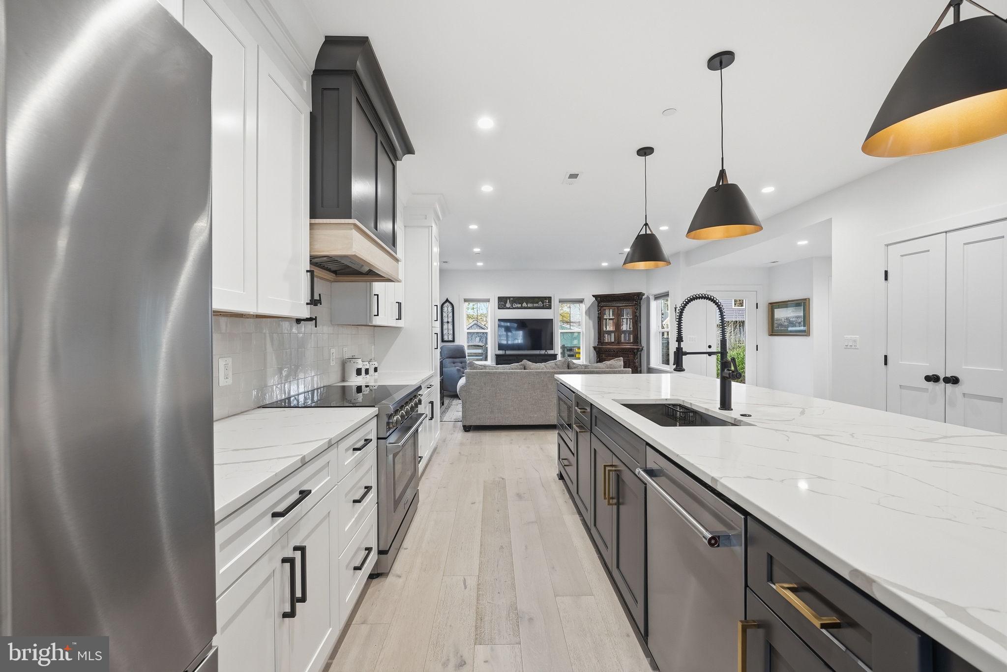 ARUNDEL ON THE BAY - Residential