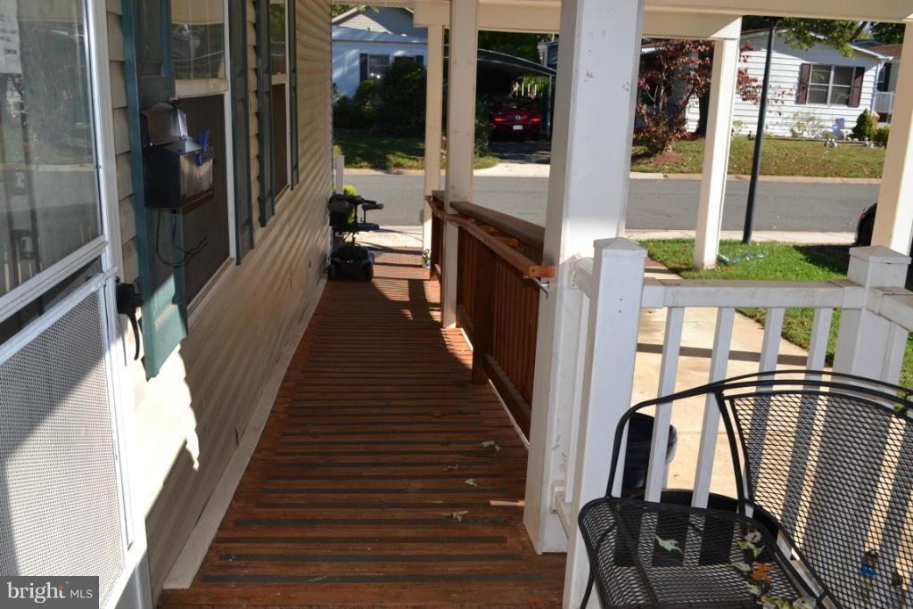 MEADOWS OF CHANTILLY - Residential