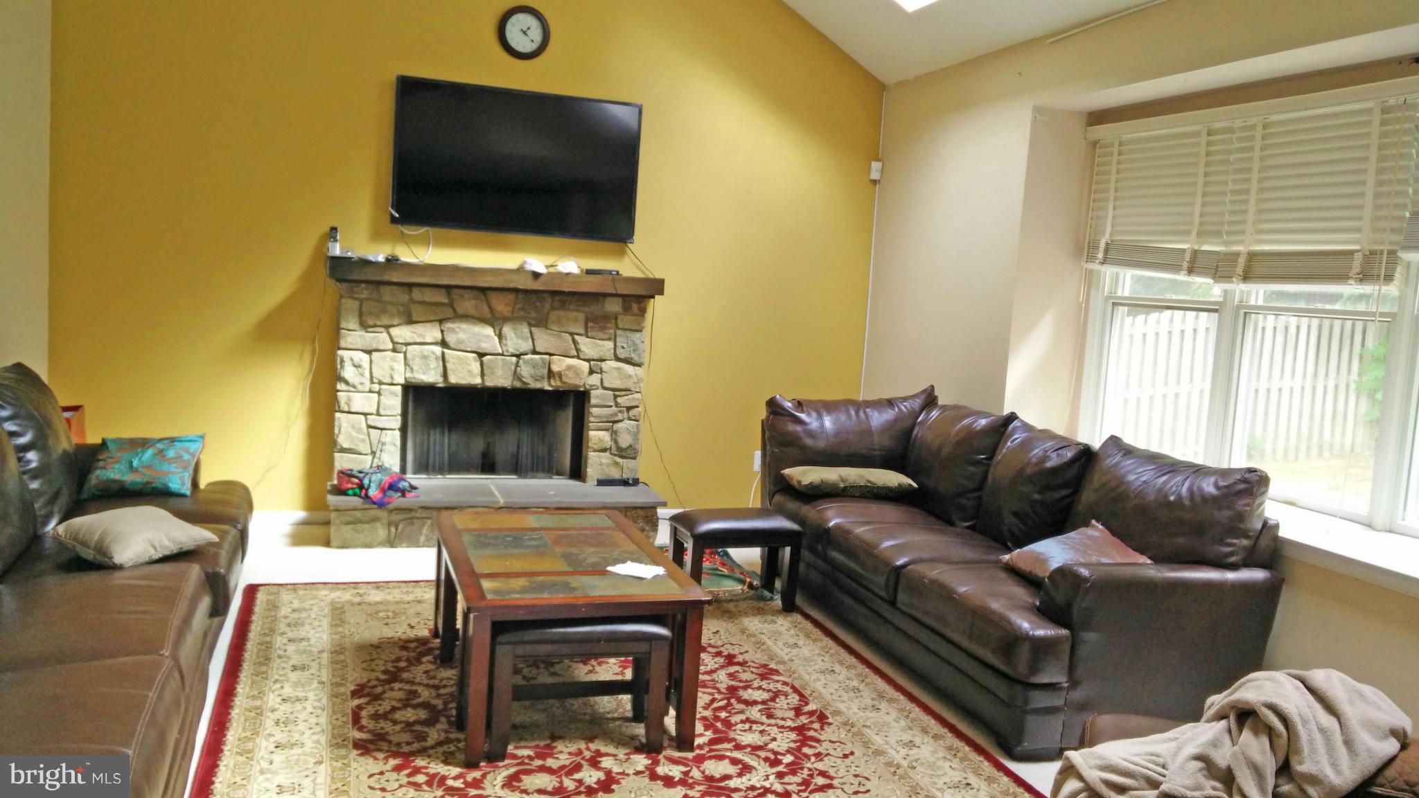 RIDGEGATE WOODS - Residential Lease