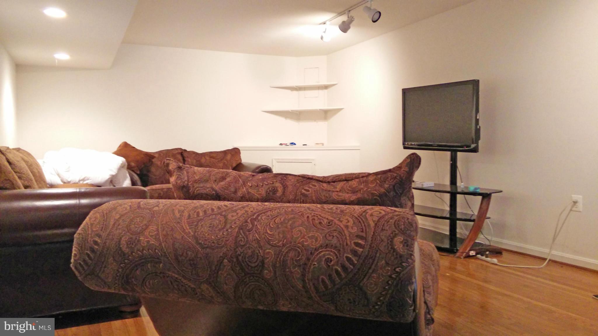 RIDGEGATE WOODS - Residential Lease