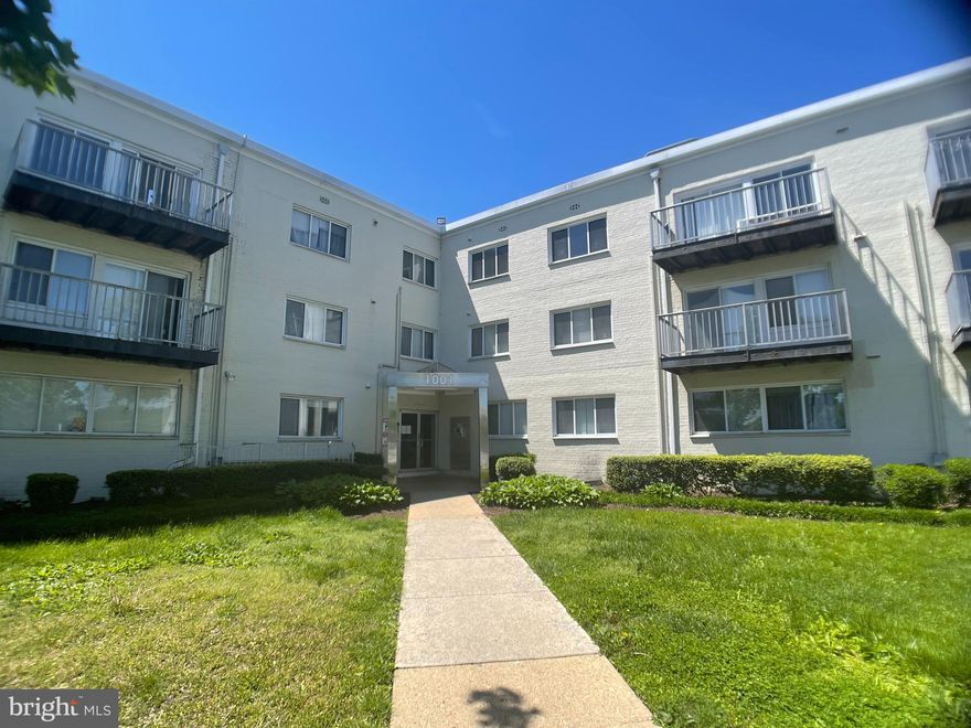 The ideal open floor plan concept features a beautifully maintained interior and boasts a separate dining room,  well-proportioned rooms, good-sized living room and a flow-through living area. Entertain in style in this spacious kitchen that has been newly upgraded countertops and great appliances. Drift off to sleep each night in the expansive main bedroom that boasts a walk-in closet. Adding to the home's appeal are Enhancing the home is the newly installed wall to wall carpet throughout the main living spaces. The condo offers a large deck. Take advantage of the sprawling outdoor and resident pool.  Assigned resident  and guest parking available. The go-to spot for year-round fun. Your search for the finest cosmopolitan living is over. Ideally positioned in a sought-after neighborhood. Near to walking and biking trails, grocery stores, restaurants, mixed-use shopping and dining areas, local shops, supermarkets and cafes. Steps from everything you need. Easy around-town travel thanks to freeways public transportation nearby. See for yourself what this condo has to offer. See this one quickly or miss a great home.