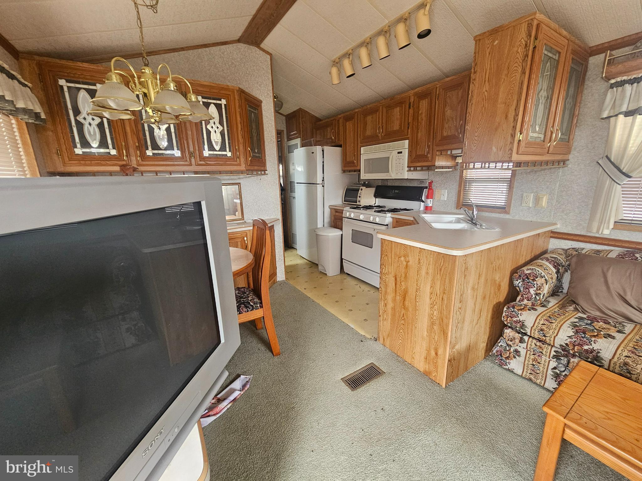 243 NAHMA LANE GLEN 9