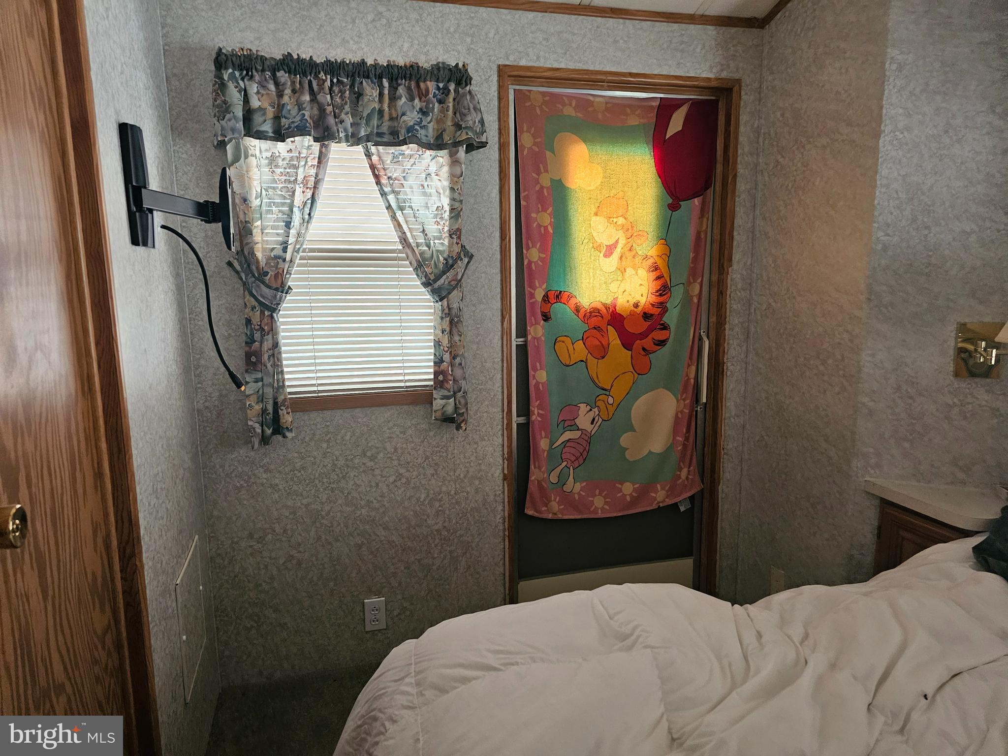 243 NAHMA LANE GLEN 9