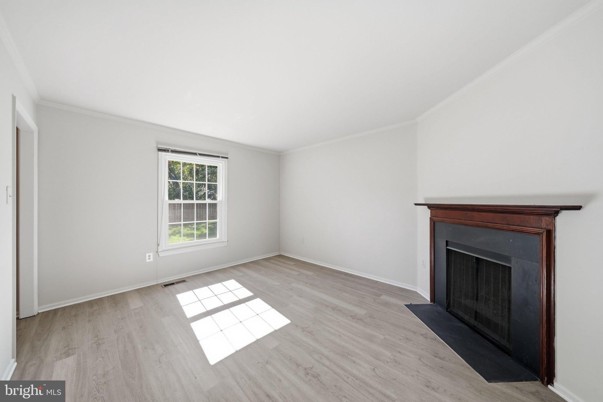 6 KIRKFIELD COURT