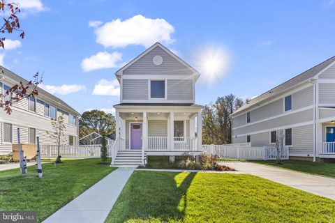 Photo of 719 60th Place, CAPITOL HEIGHTS, MD 20743 (MLS # MDPG2183334)